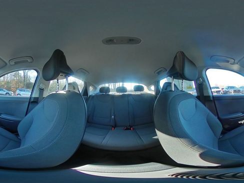 Used 2025 Kia K4 LXS image 41