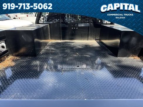 New 2025 Ford F450 XL w/ XL Chrome Package RWD image 16