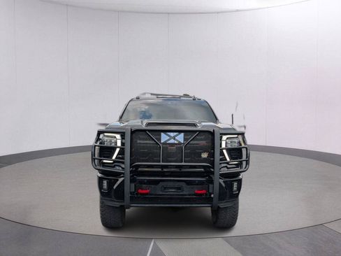 Used 2025 Chevrolet Silverado 2500 ZR2 w/ Technology Package AWD/4WD image 9