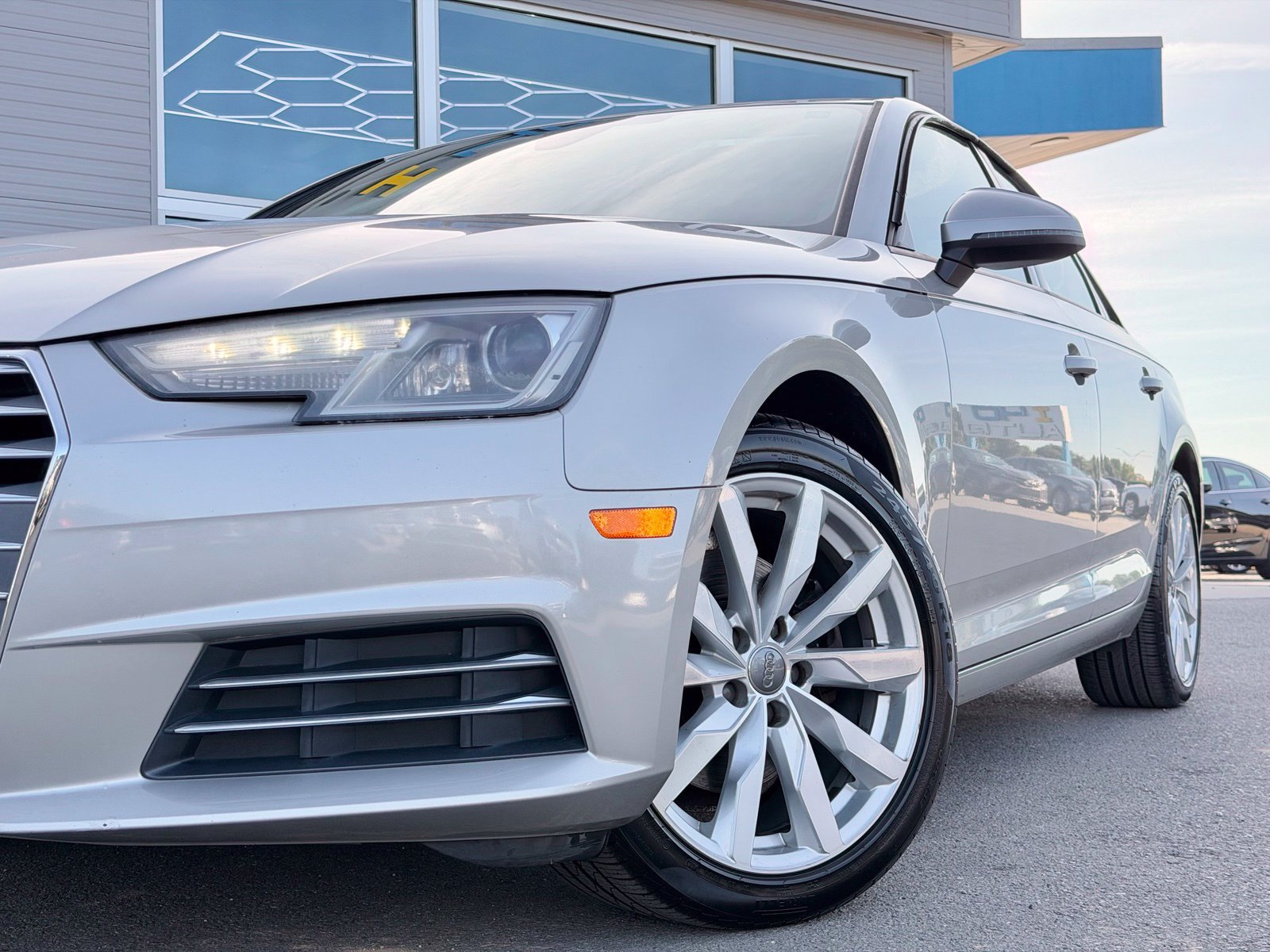 Used 2017 Audi A4 2.0T Ultra Premium FWD image 6