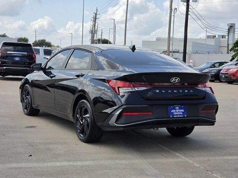 Used 2026 Hyundai Elantra Sport FWD image 7