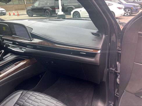 Used 2023 Cadillac Escalade Sport Platinum w/ LPO, ONYX Package image 13