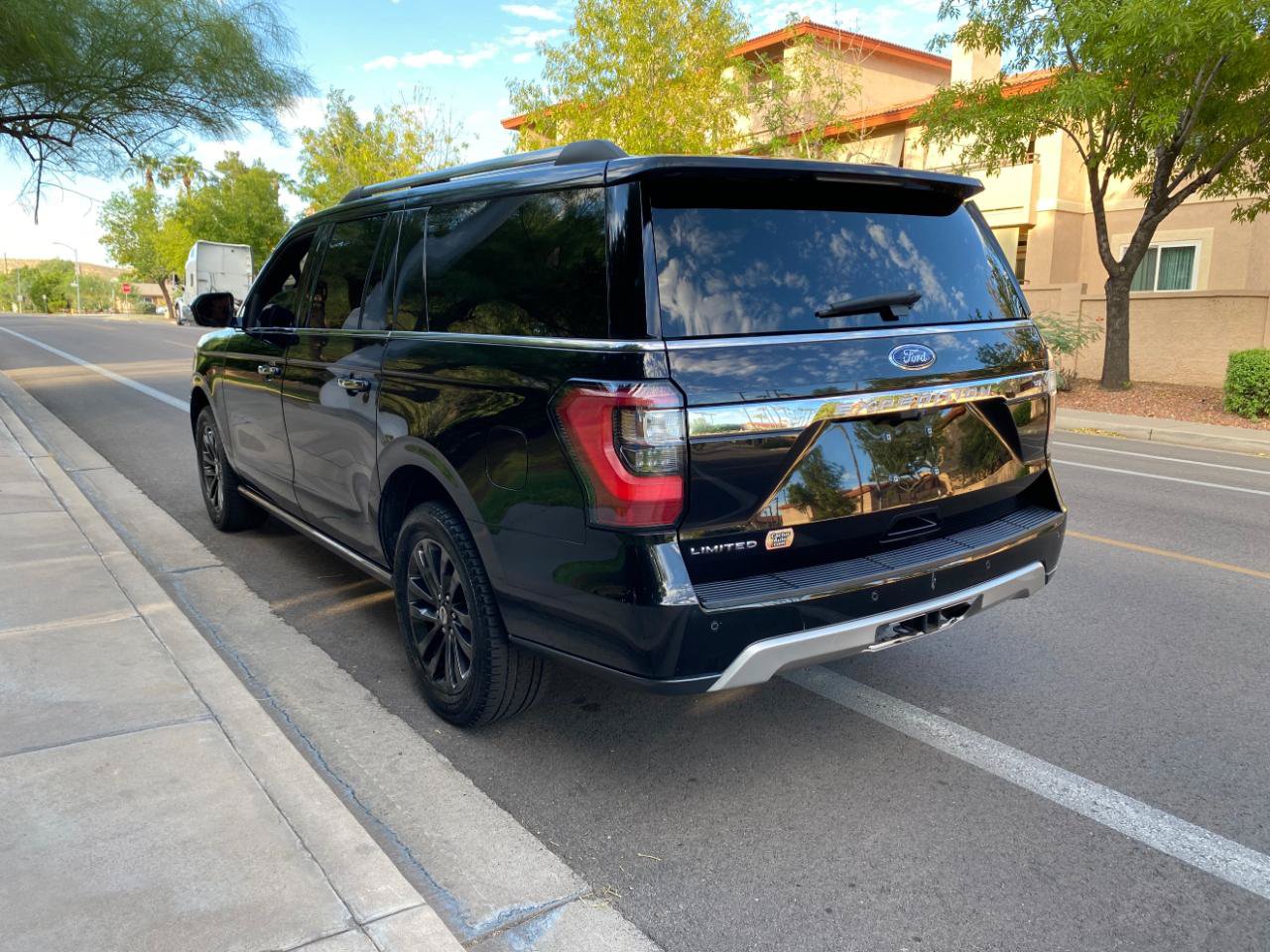 Used 2019 Ford Expedition Max Limited RWD image 14