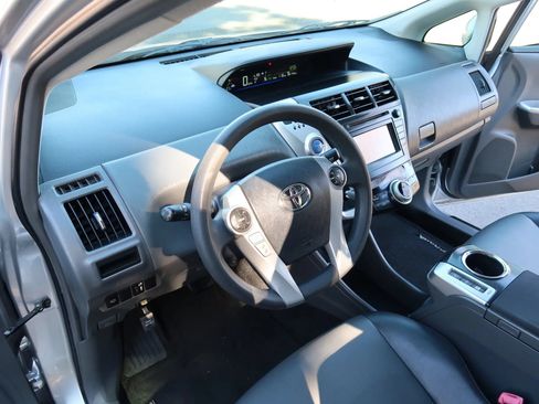 Used 2012 Toyota Prius V Five w/ Preferred Accessory Pkg FWD image 14