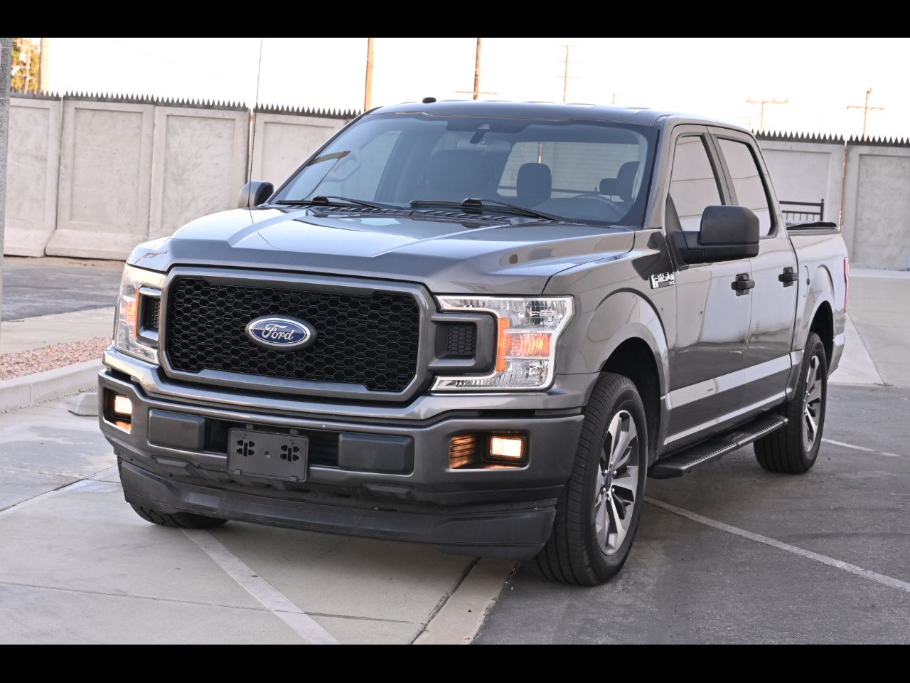 Used 2019 Ford F150 XL w/ Equipment Group 101A Mid RWD image 1