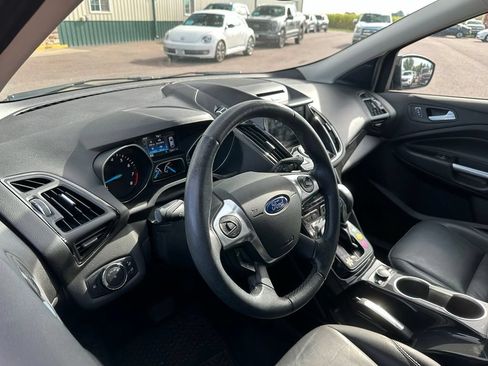 Used 2015 Ford Escape Titanium w/ Equipment Group 301A AWD/4WD image 2