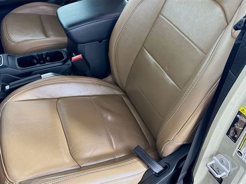 Used 2022 Jeep Gladiator Overland w/ Popular Equipment Package image 23