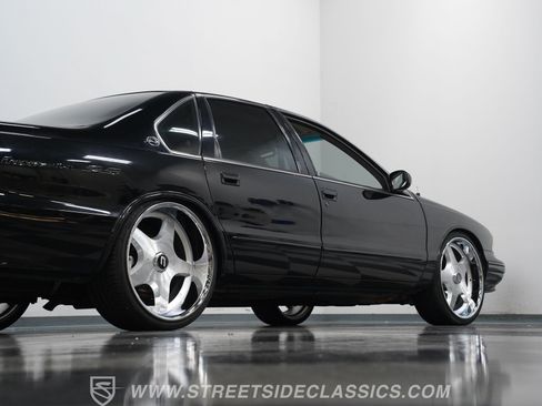 Used 1996 Chevrolet Impala SS RWD image 28