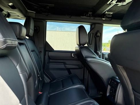Used 2025 Ford Bronco Outer Banks AWD/4WD image 25