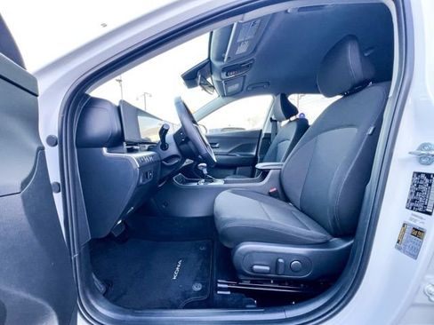 Certified 2025 Hyundai Kona SEL image 14