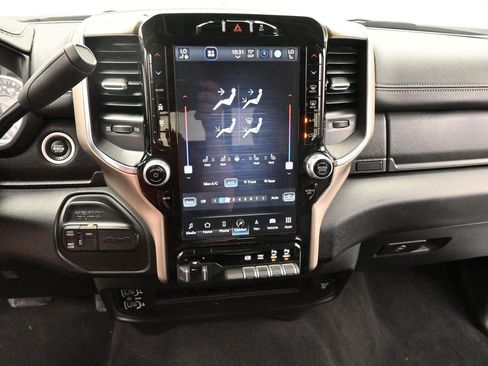 Used 2024 RAM 2500 Laramie AWD/4WD image 19