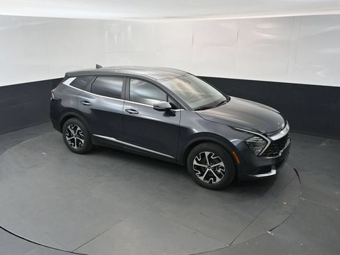 Used 2024 Kia Sportage EX FWD image 32
