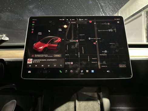 Used 2023 Tesla Model Y Long Range image 20