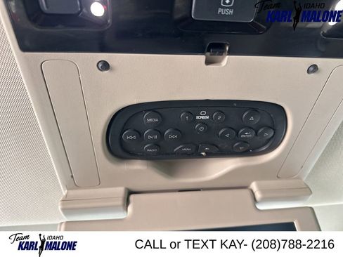 Used 2019 GMC Yukon XL SLT w/ Open Road Package AWD/4WD image 19
