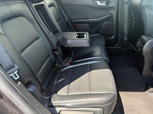 Used 2024 Ford Escape Platinum AWD/4WD image 17