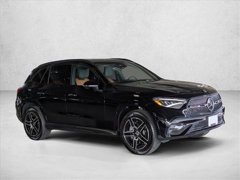 New 2025 Mercedes-Benz GLC 300 4MATIC image 3