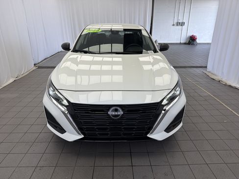 Used 2025 Nissan Altima 2.5 S FWD image 2