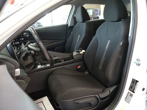 Used 2021 Hyundai Elantra SEL w/ Convenience Package FWD image 2