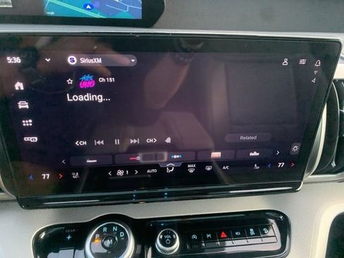 Used 2025 Ford Expedition Active image 17