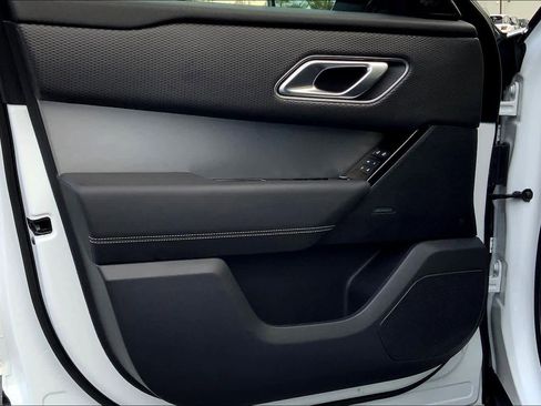 Used 2023 Land Rover Range Rover Velar R-Dynamic S image 19