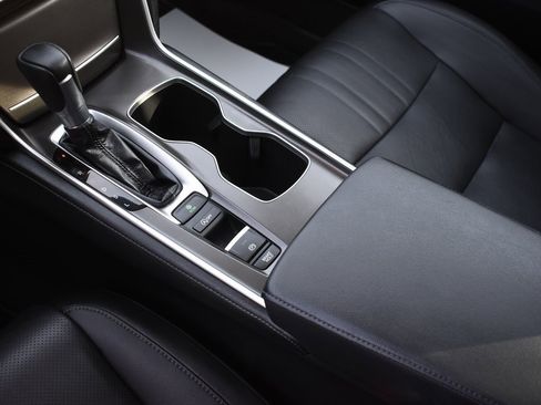 Used 2022 Honda Accord EX-L image 19