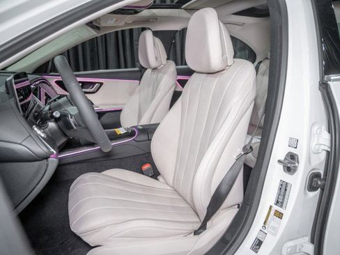 New 2026 Mercedes-Benz E 350 4MATIC Sedan image 11