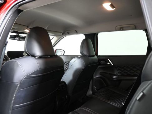 Used 2022 Mitsubishi Outlander SEL image 34