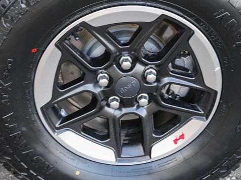 Used 2020 Jeep Wrangler Unlimited Rubicon AWD/4WD image 10