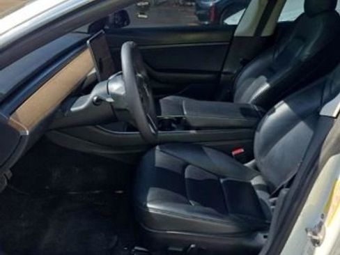 Used 2020 Tesla Model 3 Standard Range RWD image 3