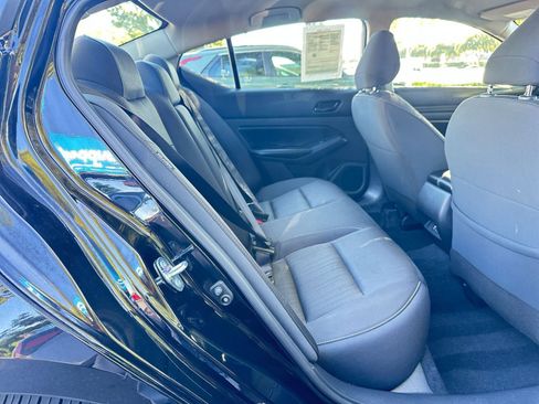 Used 2024 Nissan Altima 2.5 SV image 25