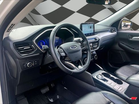 Certified 2022 Ford Escape SEL w/ Technology Package AWD/4WD image 13