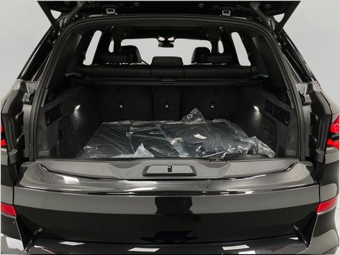 New 2026 BMW X5 xDrive40i w/ M Sport Package AWD/4WD image 5