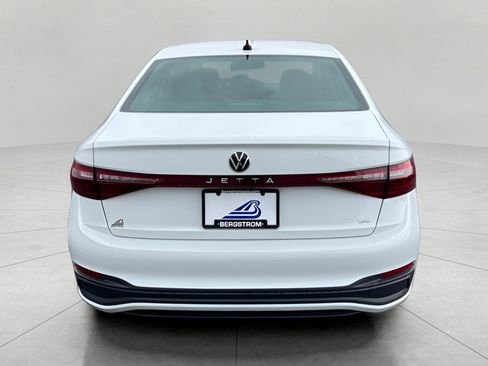 New 2025 Volkswagen Jetta SE image 6
