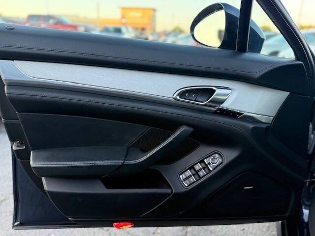 Used 2014 Porsche Panamera image 9