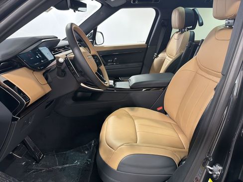 New 2026 Land Rover Range Rover Sport Dynamic SE AWD/4WD image 11