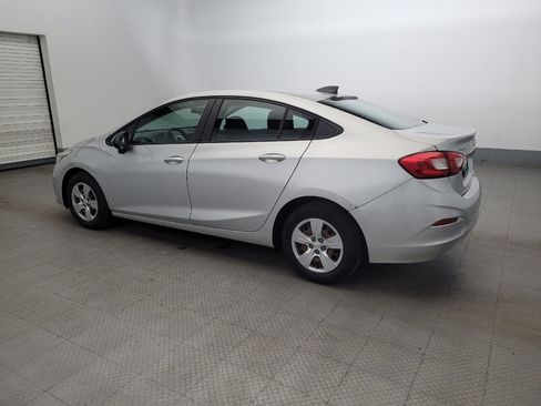 Used 2018 Chevrolet Cruze LS image 3