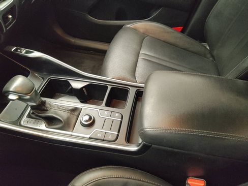 Used 2022 Kia Sorento S FWD image 26