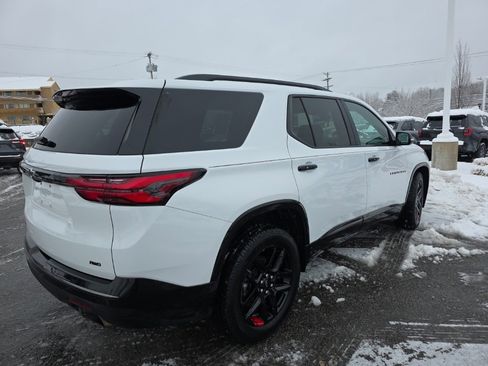 Used 2023 Chevrolet Traverse Premier w/ Redline Edition image 7