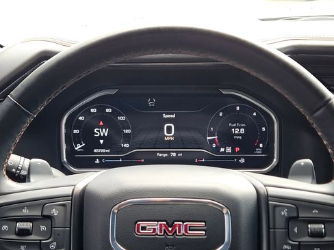 Used 2024 GMC Sierra 1500 AT4 w/ Technology Package AWD/4WD image 16