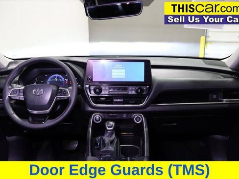 Used 2024 Toyota Grand Highlander XLE image 19