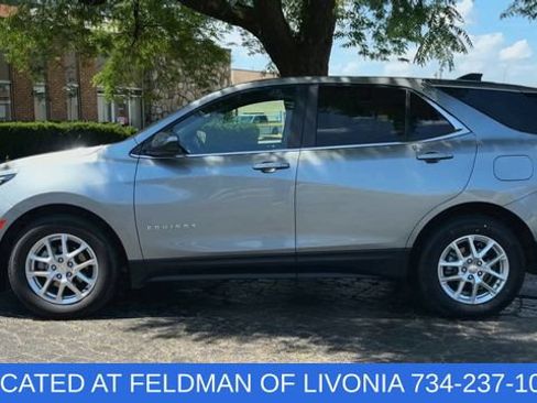 Used 2024 Chevrolet Equinox LT w/ LPO, Floor Liner Package FWD image 5