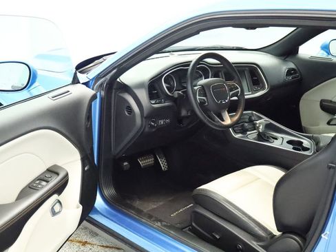 Certified 2016 Dodge Challenger SXT Plus RWD image 20