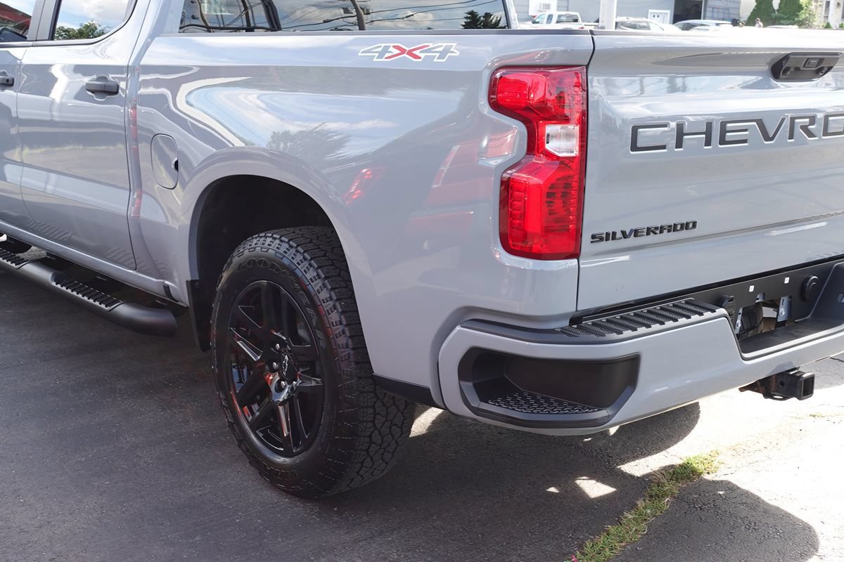 Used 2024 Chevrolet Silverado 1500 Custom w/ LPO, Dark Essentials Package AWD/4WD image 12