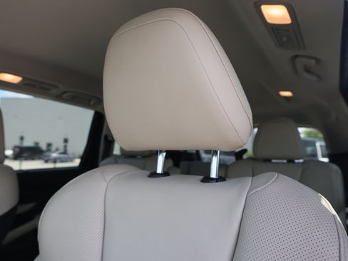 Used 2019 Subaru Ascent Limited AWD/4WD image 23