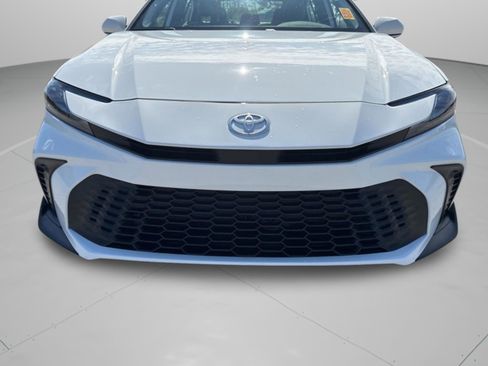 Certified 2025 Toyota Camry SE image 37