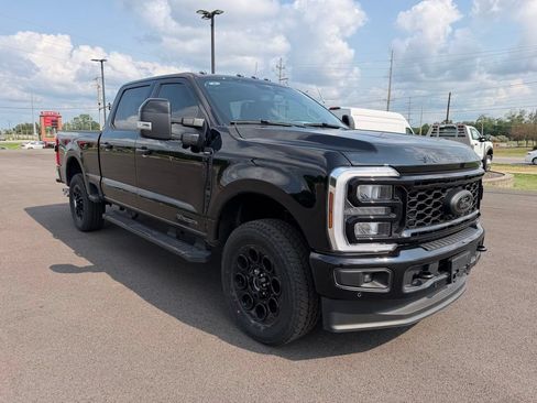 Used 2025 Ford F250 Lariat w/ Lariat Ultimate Package AWD/4WD image 3