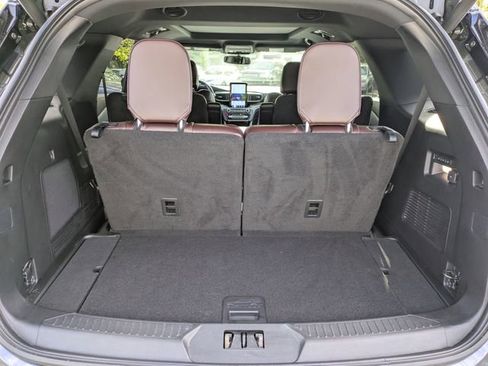 Used 2020 Ford Explorer Platinum w/ Premium Technology Package AWD/4WD image 13