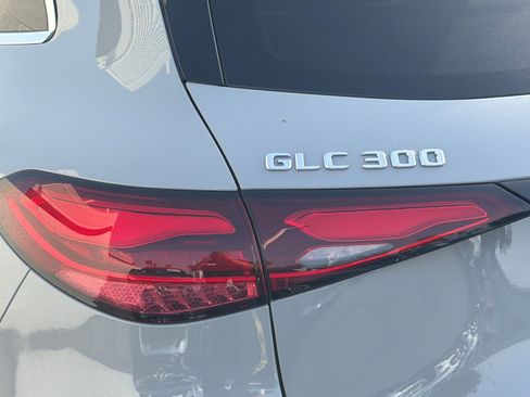 Certified 2025 Mercedes-Benz GLC 300 4MATIC image 34