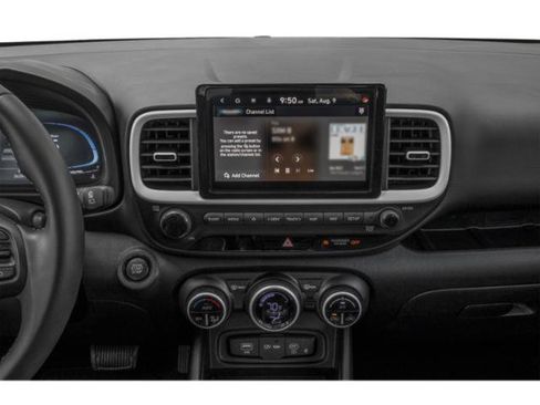 Used 2025 Hyundai Venue Limited FWD image 12
