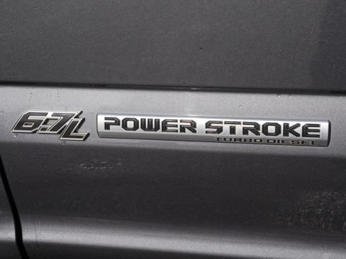 Certified 2022 Ford F250 Lariat w/ Black Appearance Package image 19